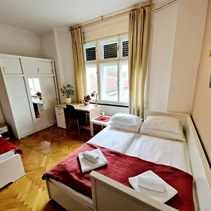 Vila Teslova Ljubljana