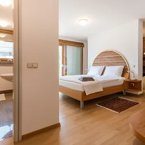  Apartment Rozna Dolina
